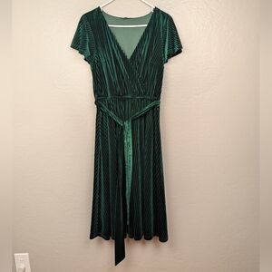 Modcloth Emerald Green Velvet Midi Dress